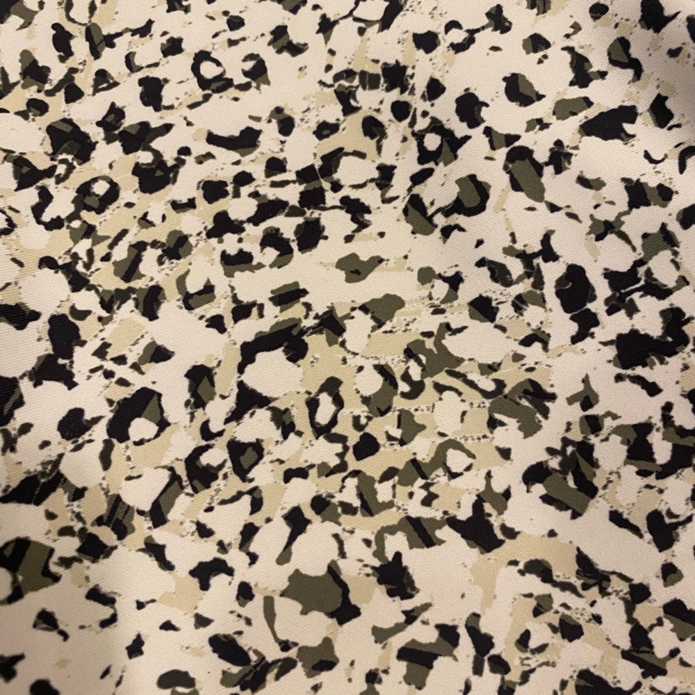 Old Navy 7/8 Powersoft Leggings - Picture 4 of 4
